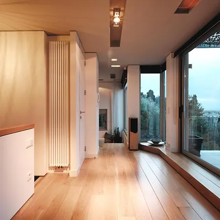 Acropolis Views / Little Villa