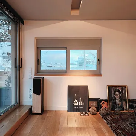 Acropolis Views / Little Villa *