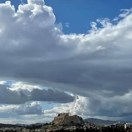 Villa Acropolis Views / Little *